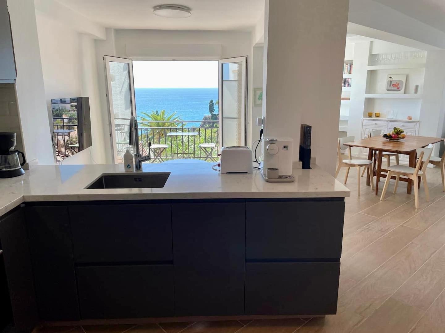 Luxury Sea View 2 Bedroom Apartment By Maison Jaken Nerja Extérieur photo